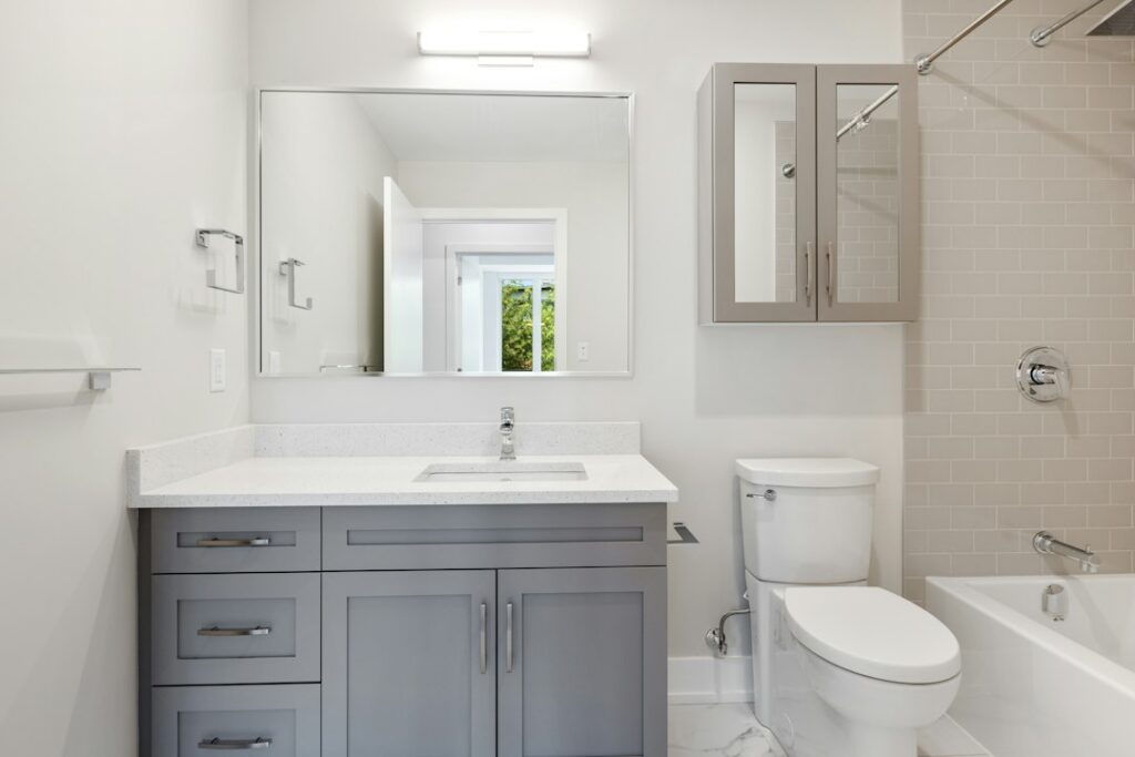 Hoe hoog hangt een fontein toilet? De juiste maat op een rij