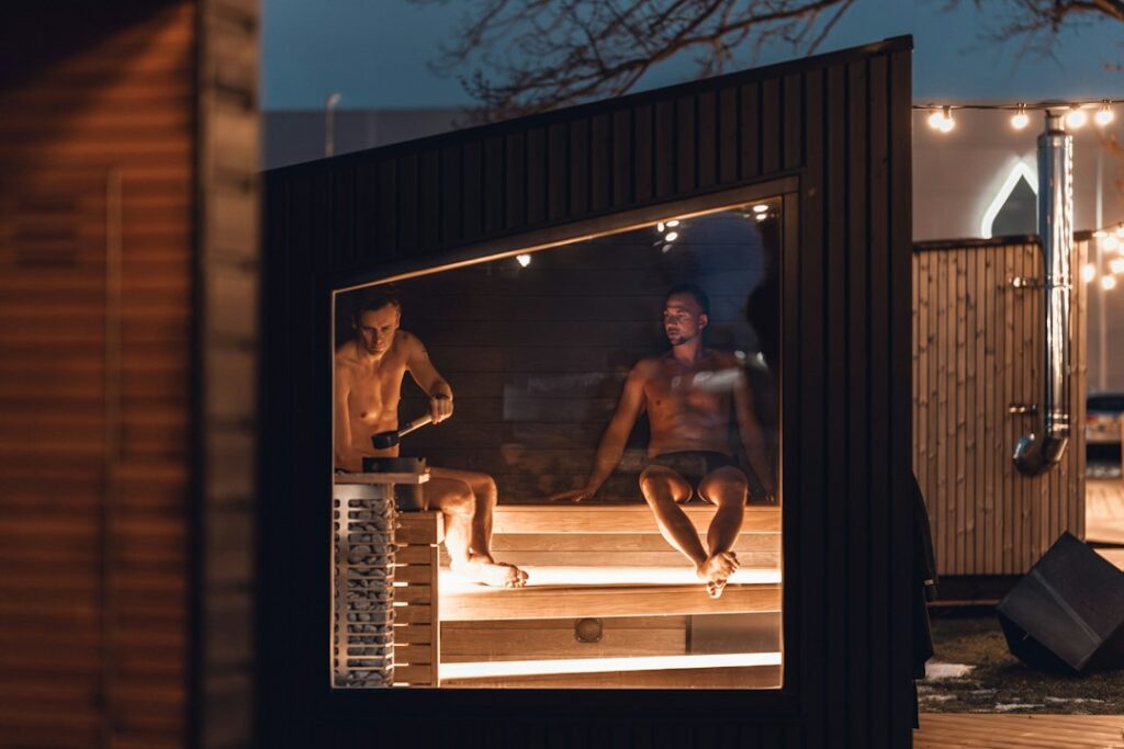 Telefoon in de sauna: dit is wat er écht mee kan gebeuren