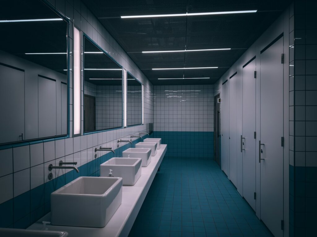 Retro badkamer: stijl, materialen en hoe je de look bereikt
